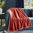 thumbnail image 1 of Cozy Tyme T173-20FCC-UE Couverture en Flanelle Réversible Sherpa 50 x 60 Po, Fuchsia, 1 of 7