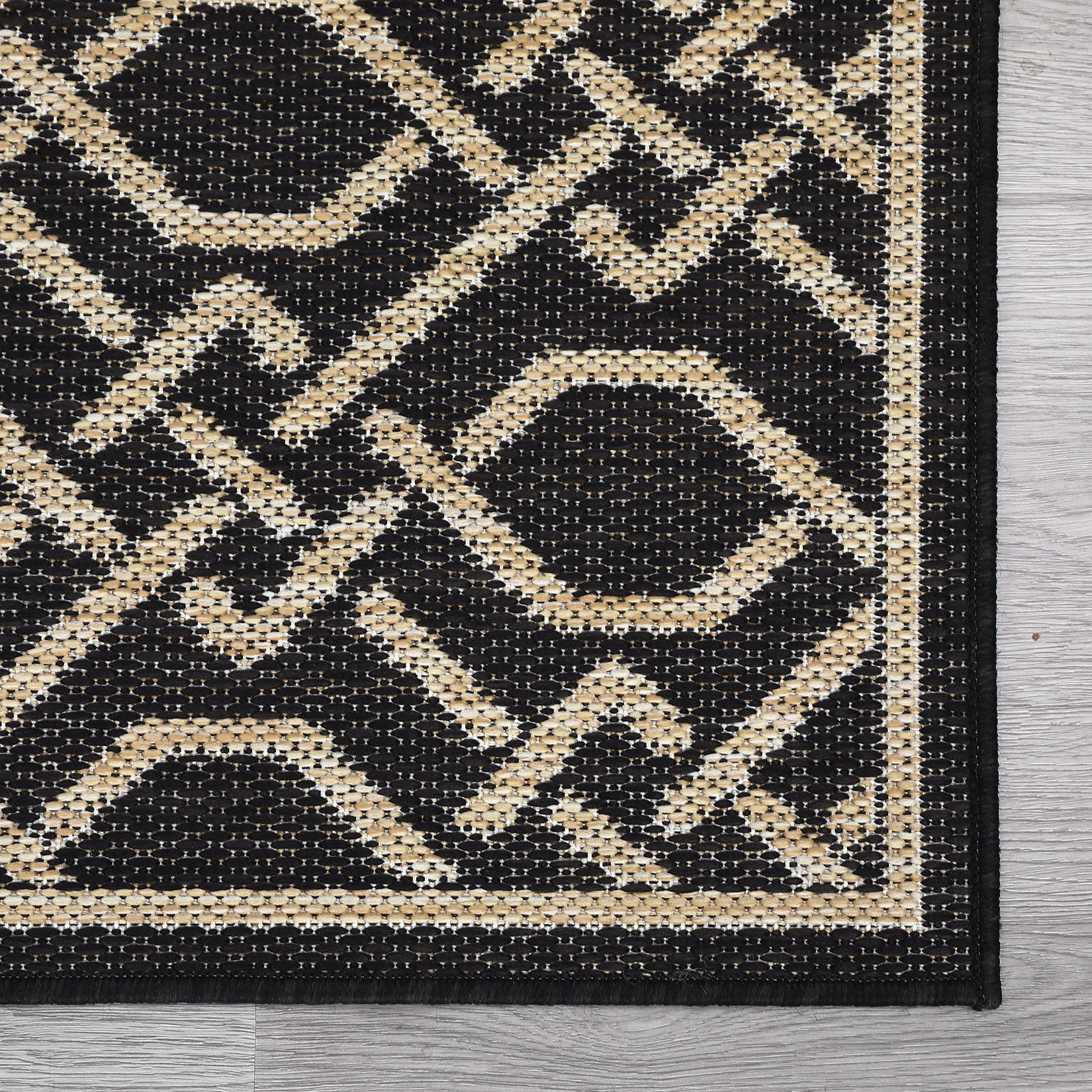 Garvee 5'3"x7'3" Geometric Rug Contemporary Rug Indoor Outdoor Area Rug Non Shedding Stain-Resistant Carpet for Patio Backyard Balcony, Black