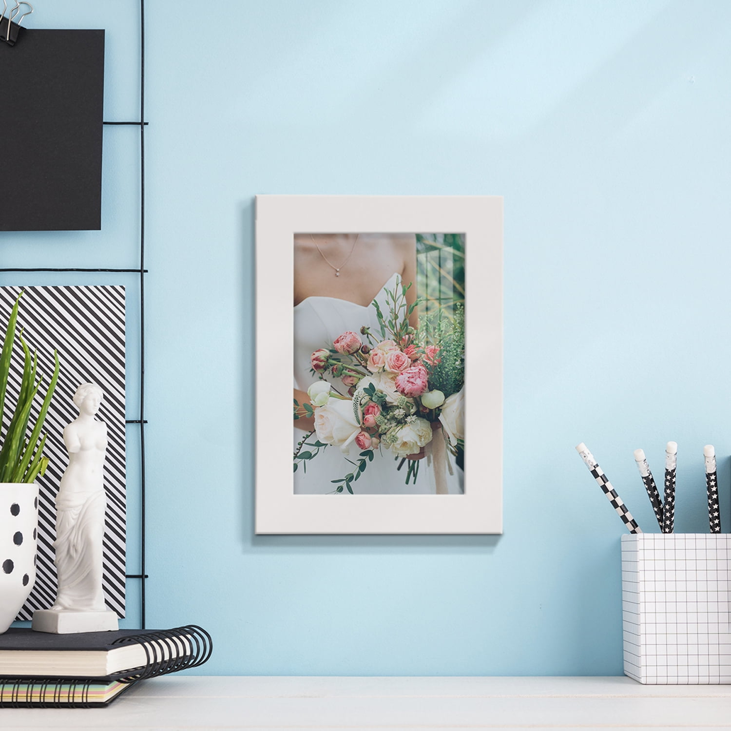 Modern 5 in. x 7 in. White Picture Frame (Set of 2)