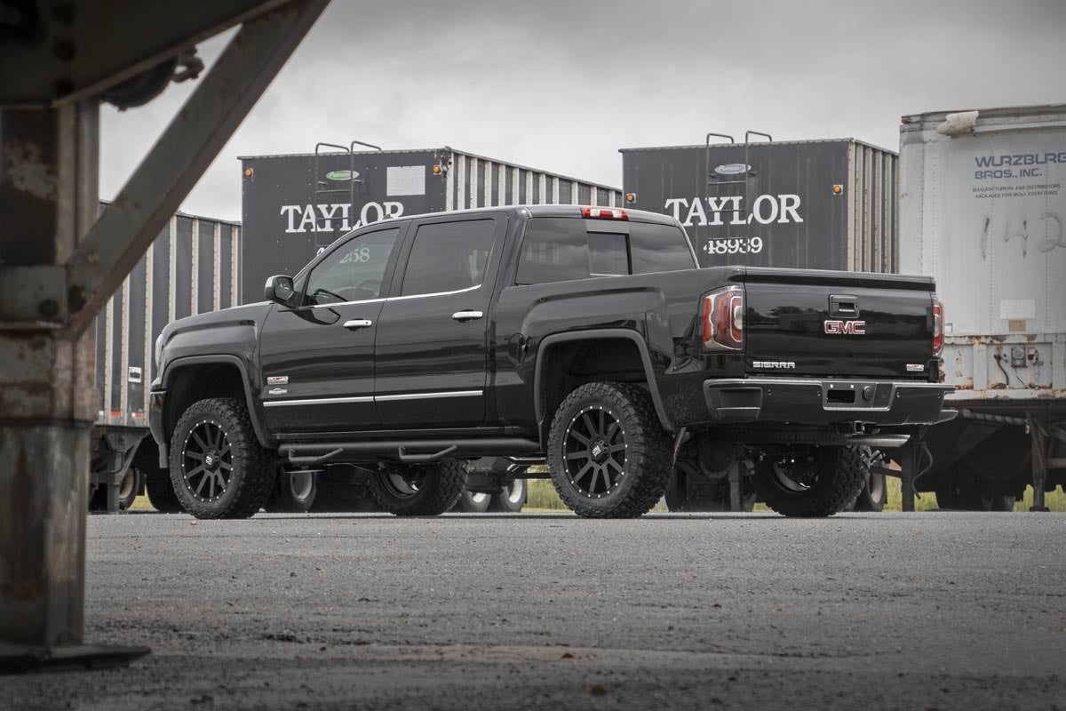 Rough Country 3.5" Lift Kit fits 2007-2018 Chevy Silverado GMC Sierra 1500 4WD | N3 Shocks | Forged Control Arms |19431A