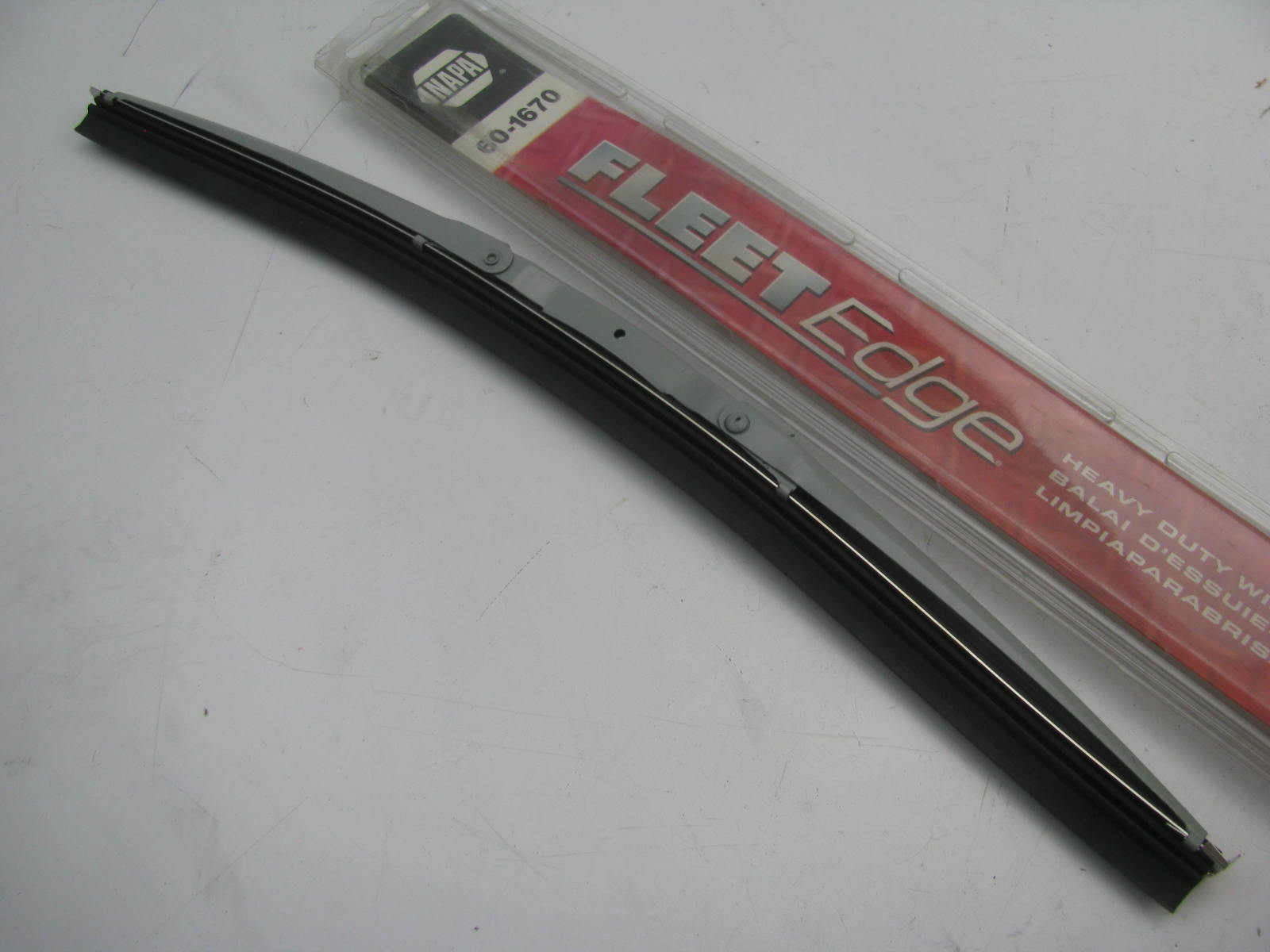 Napa 601670 Front Fleet Edge Windshield Wiper Blade 16"