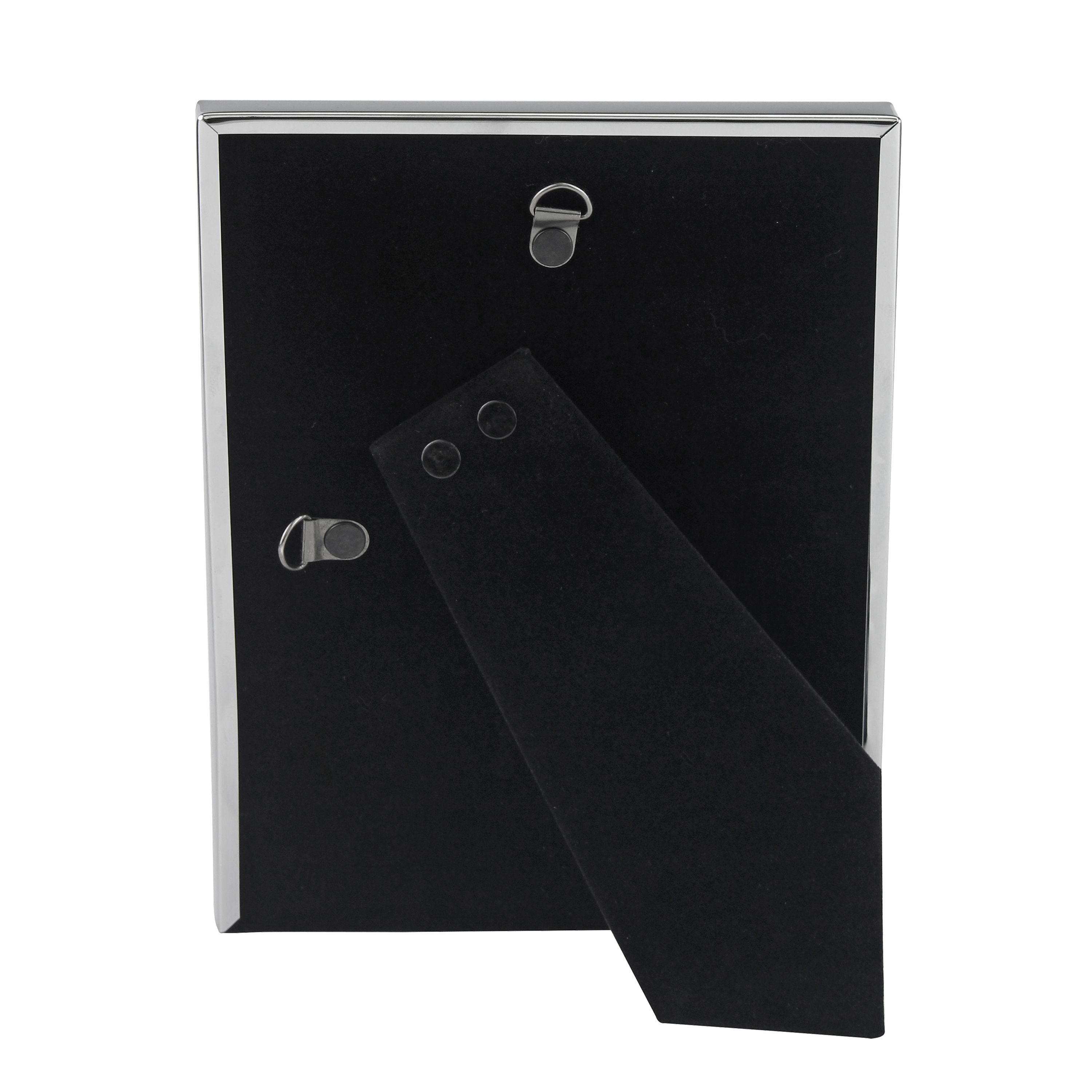 Better Homes & Gardens Rectangle Metal Single Picture Frame, Silver, 6 x 8, Matted for 4 x 6 Photo