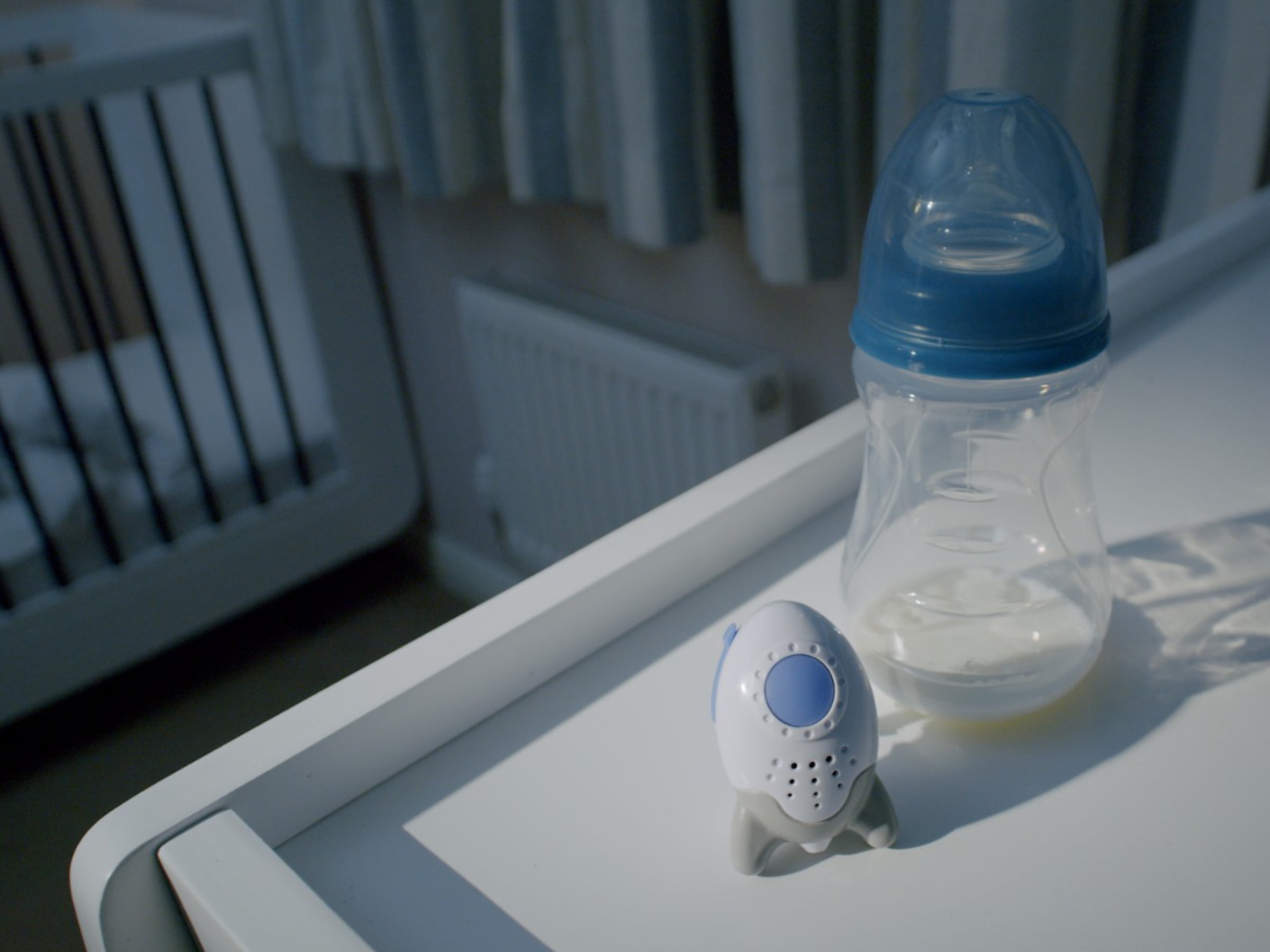 Wooshh by Rockit. The Small but MIGHTY Rechargeable, Portable White Noise Sound-Soother with 8 Calming Sounds for babies and 4 Volume Levels. Stand, Clip or Strap it. Take it with You Everywhere.