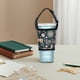 thumbnail image 1 of Tapa de vaso de bebida de mano con hebilla | Correa ajustable | Se adapta a la mayoría de los tamaños de botellas | Tela duradera con tacto de cuero | Botones metálicos dobles | Funda aislante, 1 of 6
