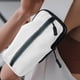 thumbnail image 4 of Brazalete para Teléfono para Correr, Portacelular Deportivo con Correa Ajustable, Bolsillo con Cremallera con Franja Reflectante, 18 x 9.5 cm para Ejercicio, Trote y Actividades al Aire Libre., 4 of 6