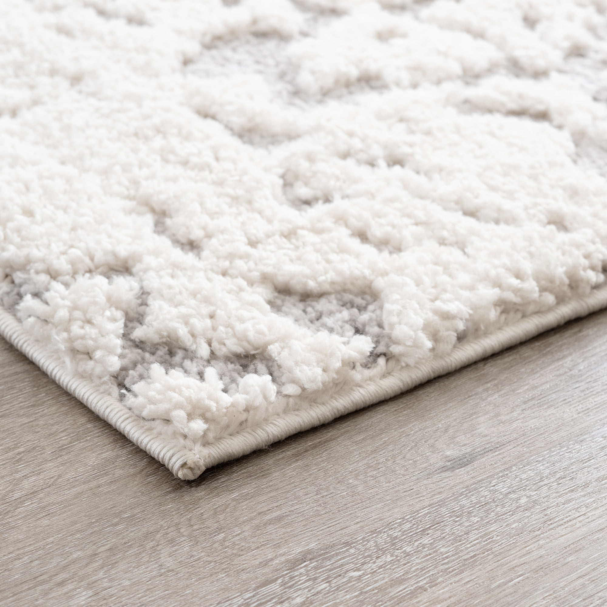 Bliss Rugs Artisan Shag Contemporary 2' x 3' Beige and Ivory Indoor Area Rug