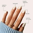 thumbnail image 3 of Pantalones cortos clásicos opacos con forma de cisne blanco de Press On Nails, 3 of 6