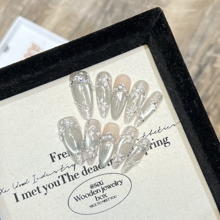 Derison, Heavy Industry Wear Nail Pure Handmade Nude Cat's Eye French Burst Shredded Diamond Sequins Hand Painted Flower Nail Art