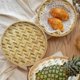 thumbnail image 4 of Bandeja plana de bambú tejida a mano Sunjoy Tech, cesta de frutas poco profunda, contenedor de aperitivos, mesa de comedor, decoración perfecta, bandeja de servicio tejida delicadamente., 4 of 8