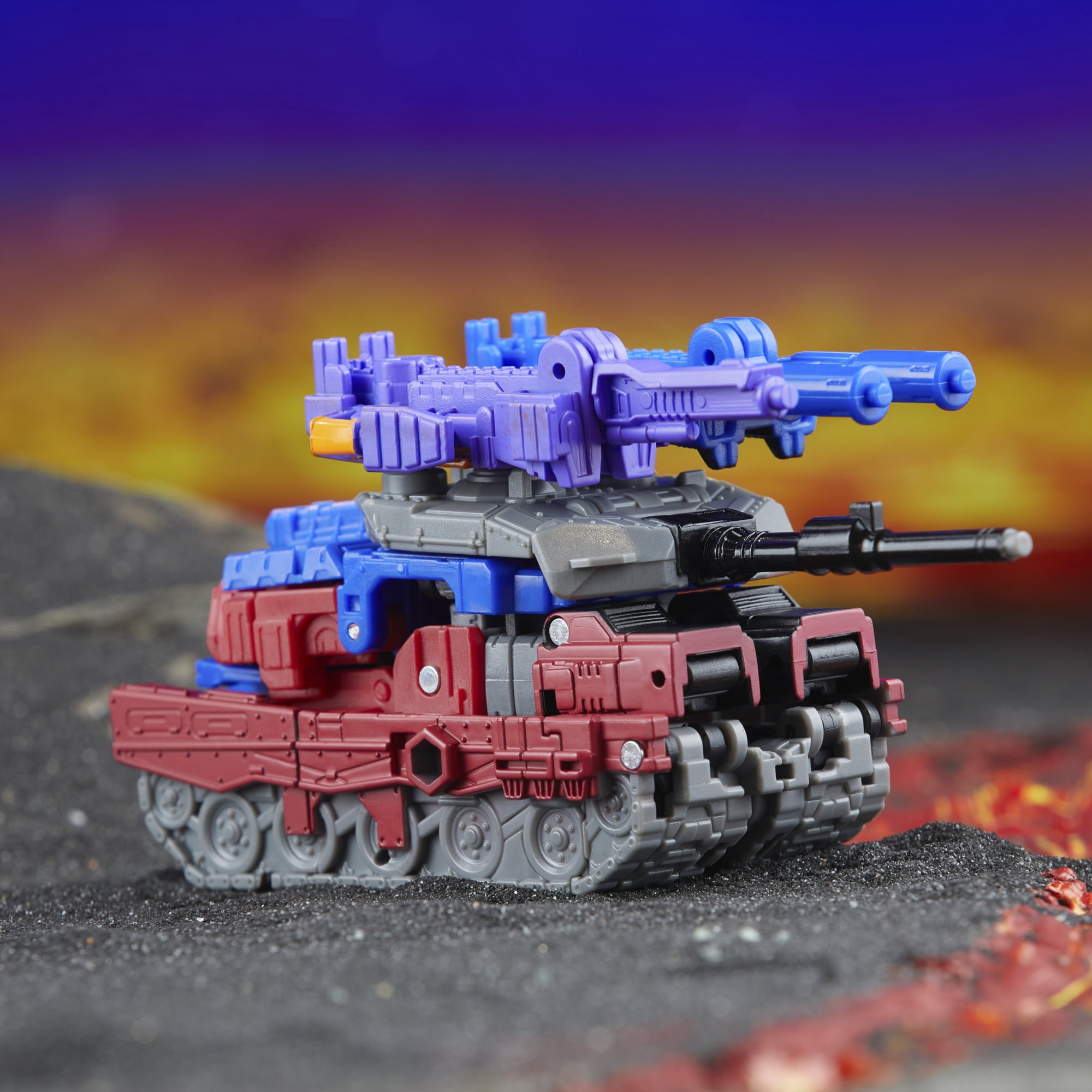 Transformers G1 Universe Optimus Prime and Quake Action Figures, 2-pack