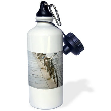 Bicycles at curb, Ferrara, Emilia Romagne, Italy - EU16 DBN0146 - David Barnes 21 oz Sports Water Bottle wb-82104-1