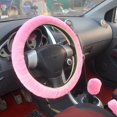 thumbnail image 1 of Funda de volante de felpa de invierno para coche, funda de volante de felpa corta, funda de mango de tres piezas similar a la lana para palanca de cambios y freno de mano, 1 of 3