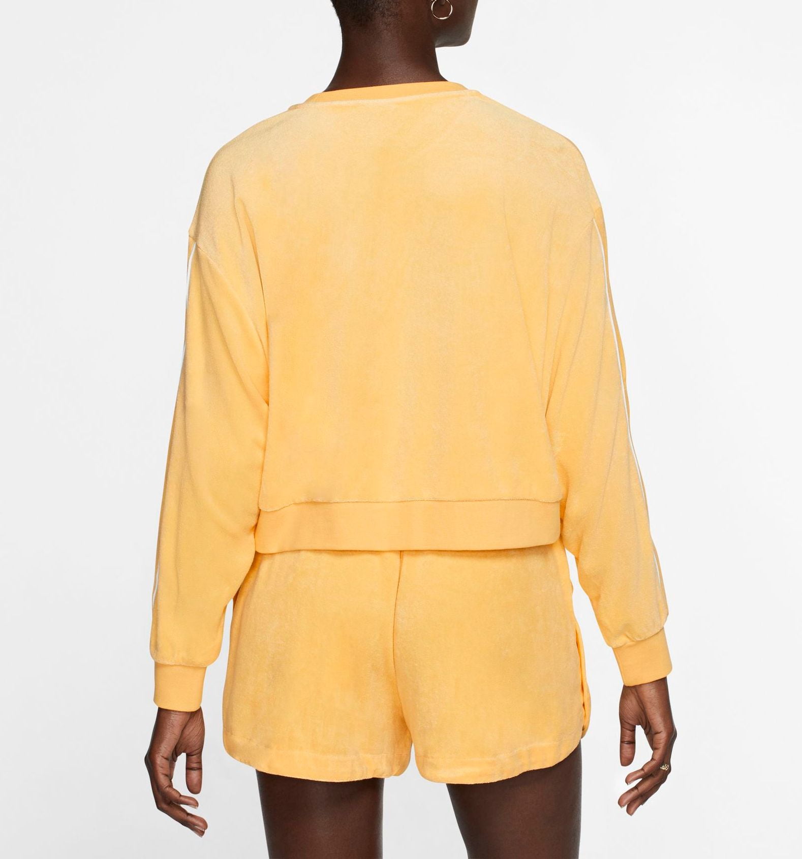 Nike Women s Retro Femme Terry Cropped Crew Sweatshirt Topaz Gold