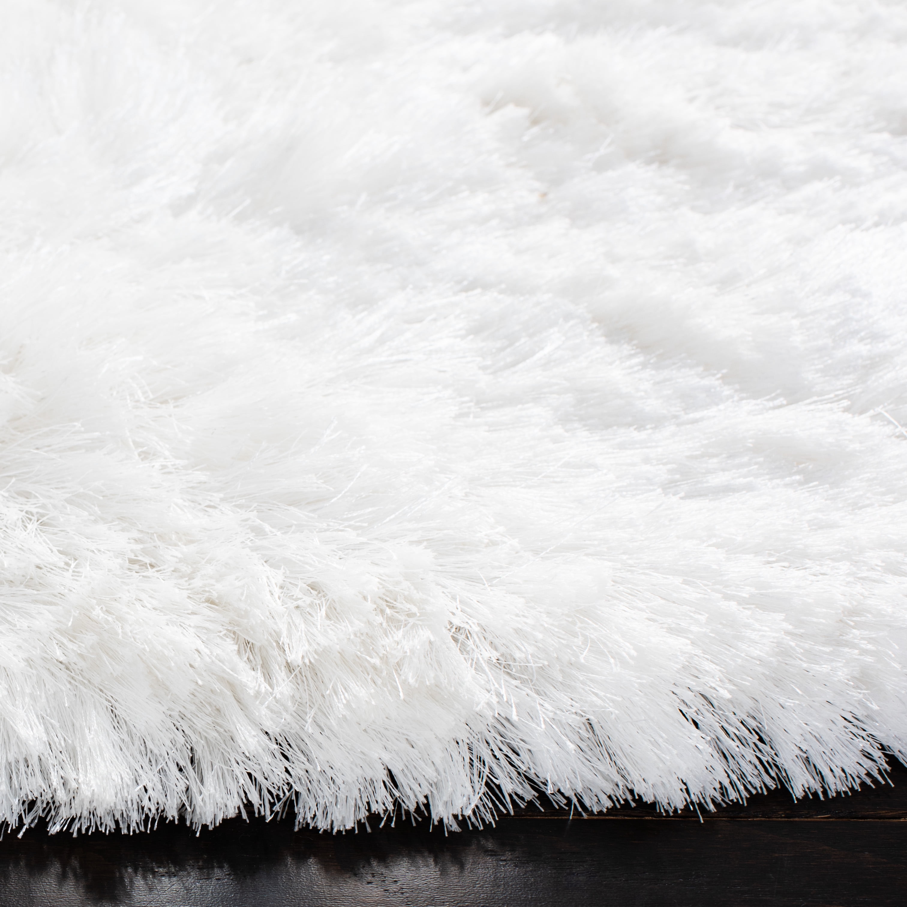 SAFAVIEH Ocean Amyas Solid Shag Area Rug, Ivory, 8' x 8' Round