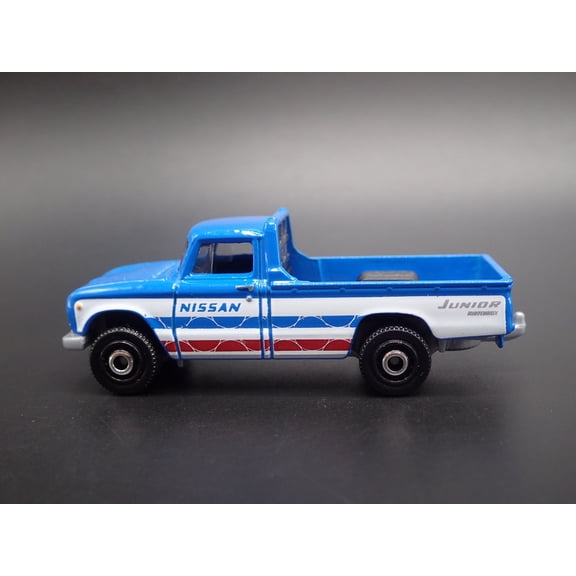 Open Box 1962-1966 NISSAN JUNIOR PICKUP TRUCK HITCH 1:64 SCALE DIORAMA DIECAST MODEL CAR
