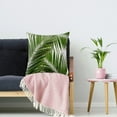 thumbnail image 4 of Housse de Coussin Carrée Décorative Moderne pour Sofa, Lit et Voiture 18 X 18 Pouces, 4 of 5