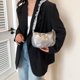 thumbnail image 5 of Bolso popular de este año para damas 2024 Nuevo hermoso nicho personalizado bolso de axila moderno bolso de hombro cuadrado pequeño con mariposa, 5 of 5