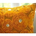 thumbnail image 2 of Funda de almohada naranja, moderna con diseño floral, 30 x 30 cm (12 x 12 pulgadas), decorativa, cuadrada de seda, para Halloween - Caléndula, 2 of 6