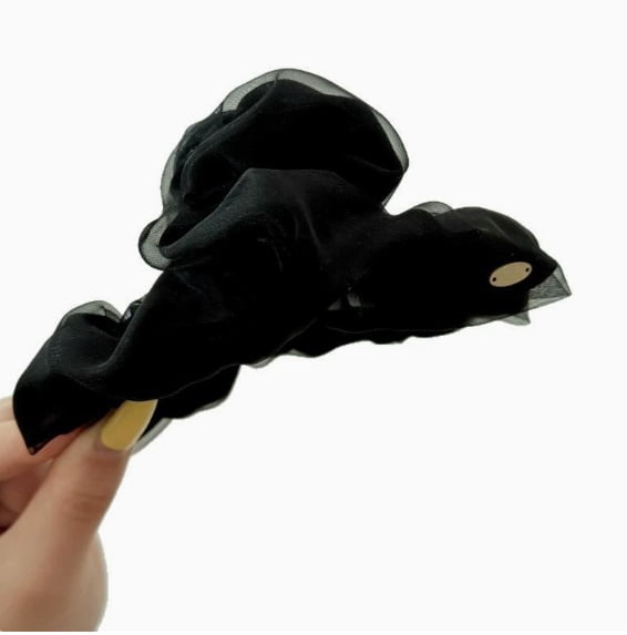 2-Pack Fluffy Shark Hair Clips - Strong Grip for Thick Hair, Elegant Design for Daily Use, Perfect for Work and Dates