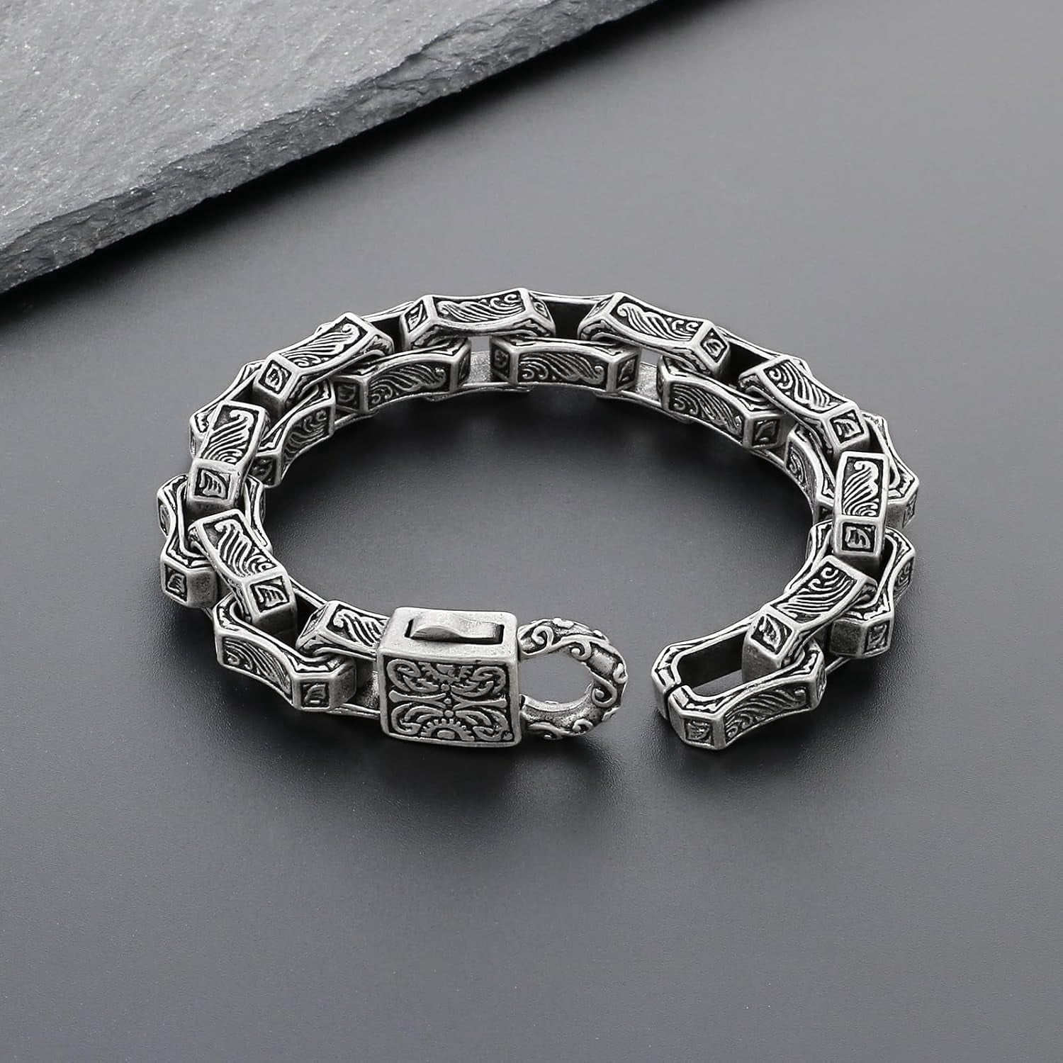 Cuban Link Bracelet for Men Stainless Steel Wave Engraved Chain Men's Bracelet Vintage Silver Bracelet for Men Unique Jewelry Gifts for Him