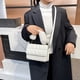 thumbnail image 4 of Bolso cruzado de celosía de PU para mujer, bolso de mano de color sólido con correa de felpa (blanco) Tmvgtek Para estrenar, 4 of 9