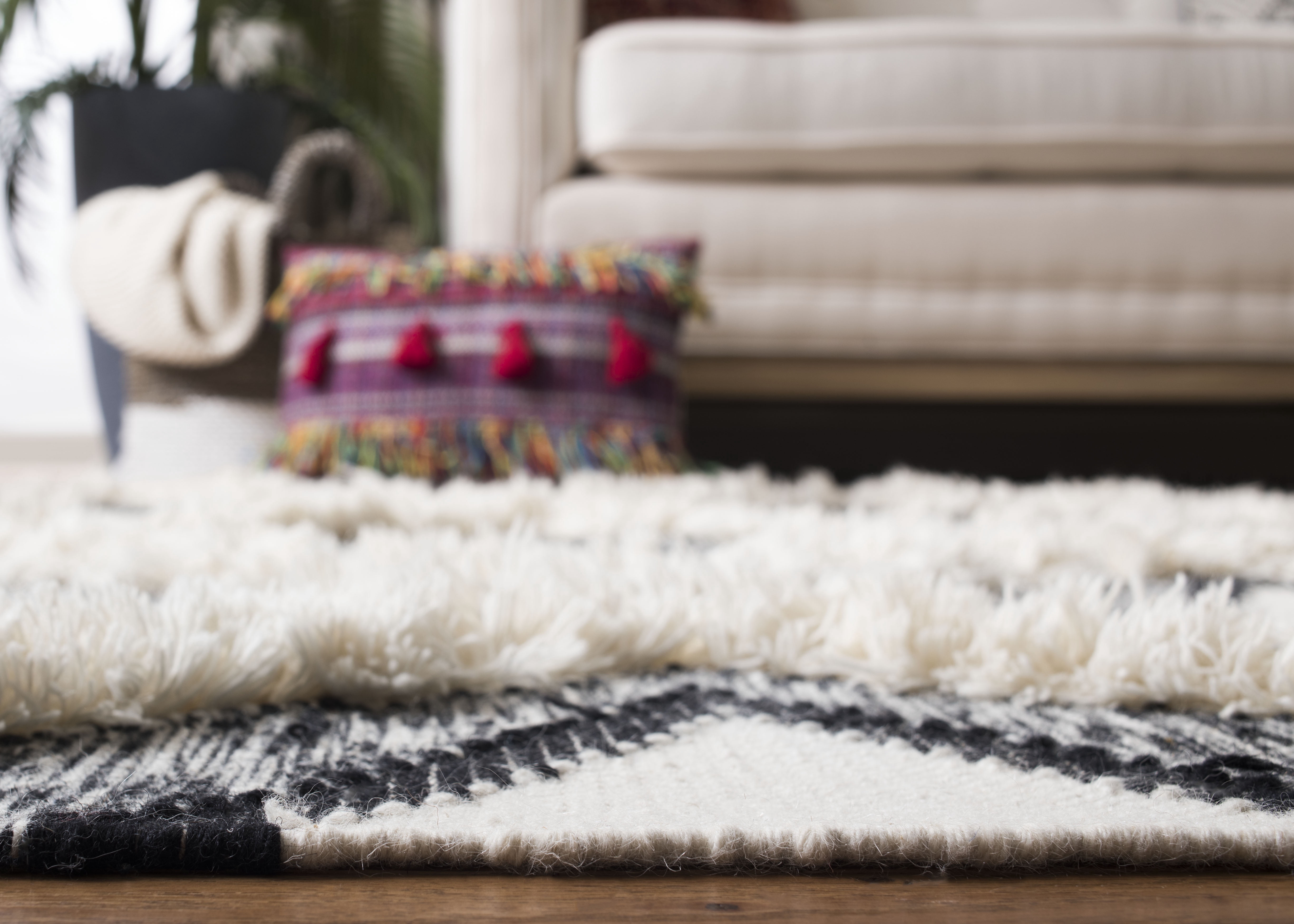 Safavieh Kenya Lucius Abstract Area Rug, Black/Ivory, 9' x 12'