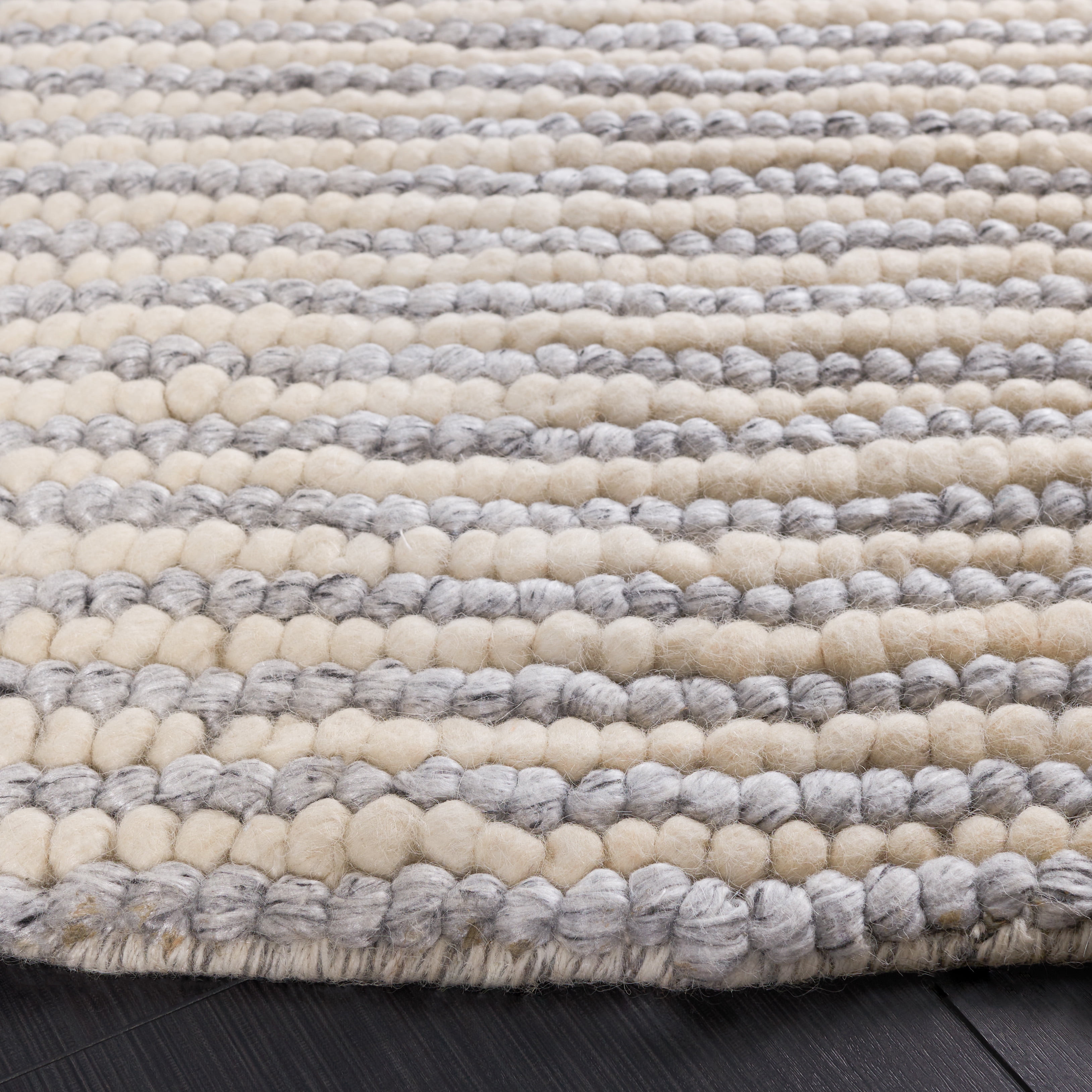 SAFAVIEH Natura Fredrick Striped Area Rug, Ivory/Grey, 8' x 8' Round