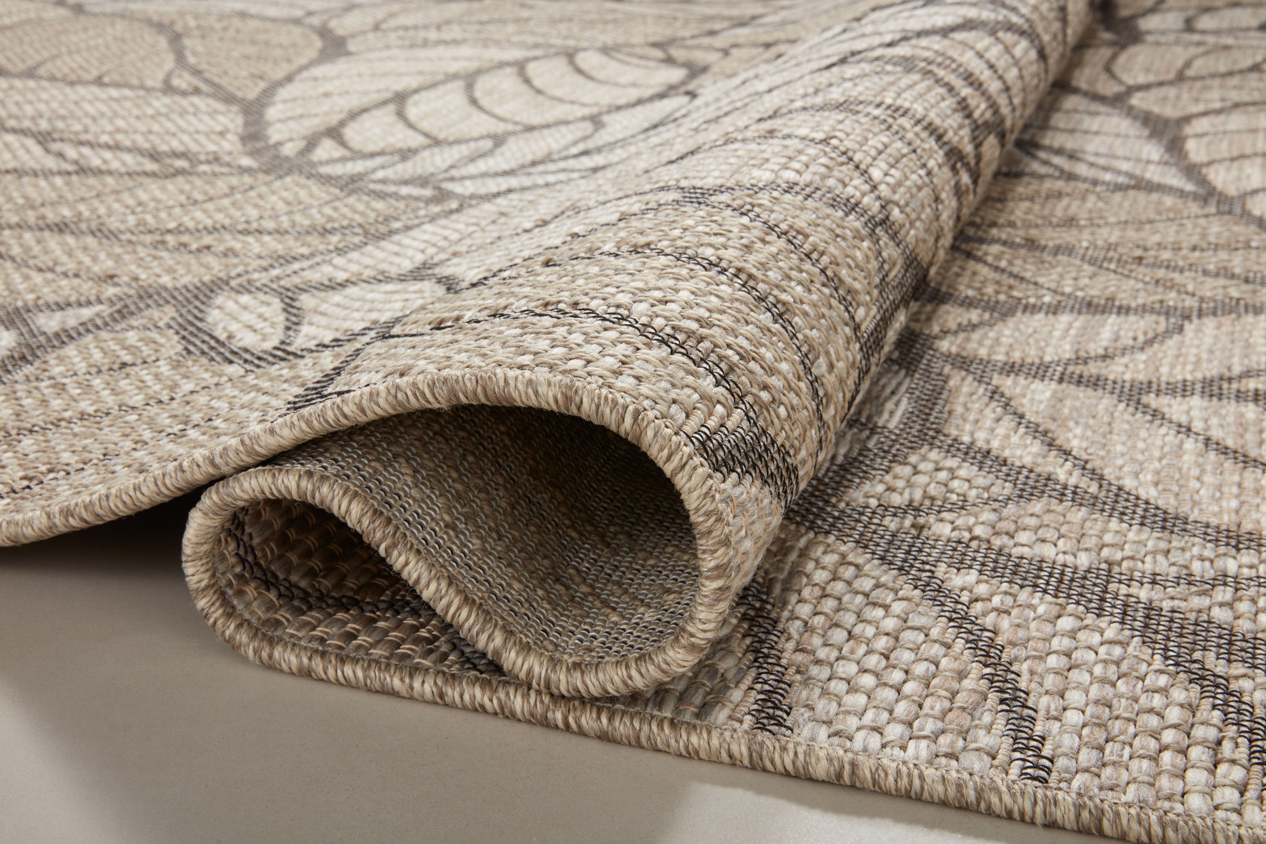 Loloi Dawn Indoor/Outdoor Water-Resistant Patio 6'-4" x 9'-2" Area Rug