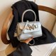 thumbnail image 2 of Bolso de mano de textura suave coreano de moda popular de este año, nuevo bolso bandolera cuadrado pequeño versátil de primavera 2025, 2 of 5