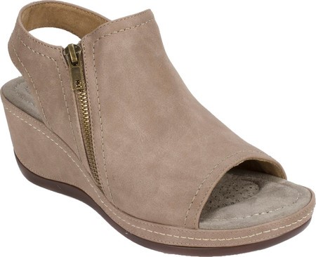 cliffs by white mountain sandals