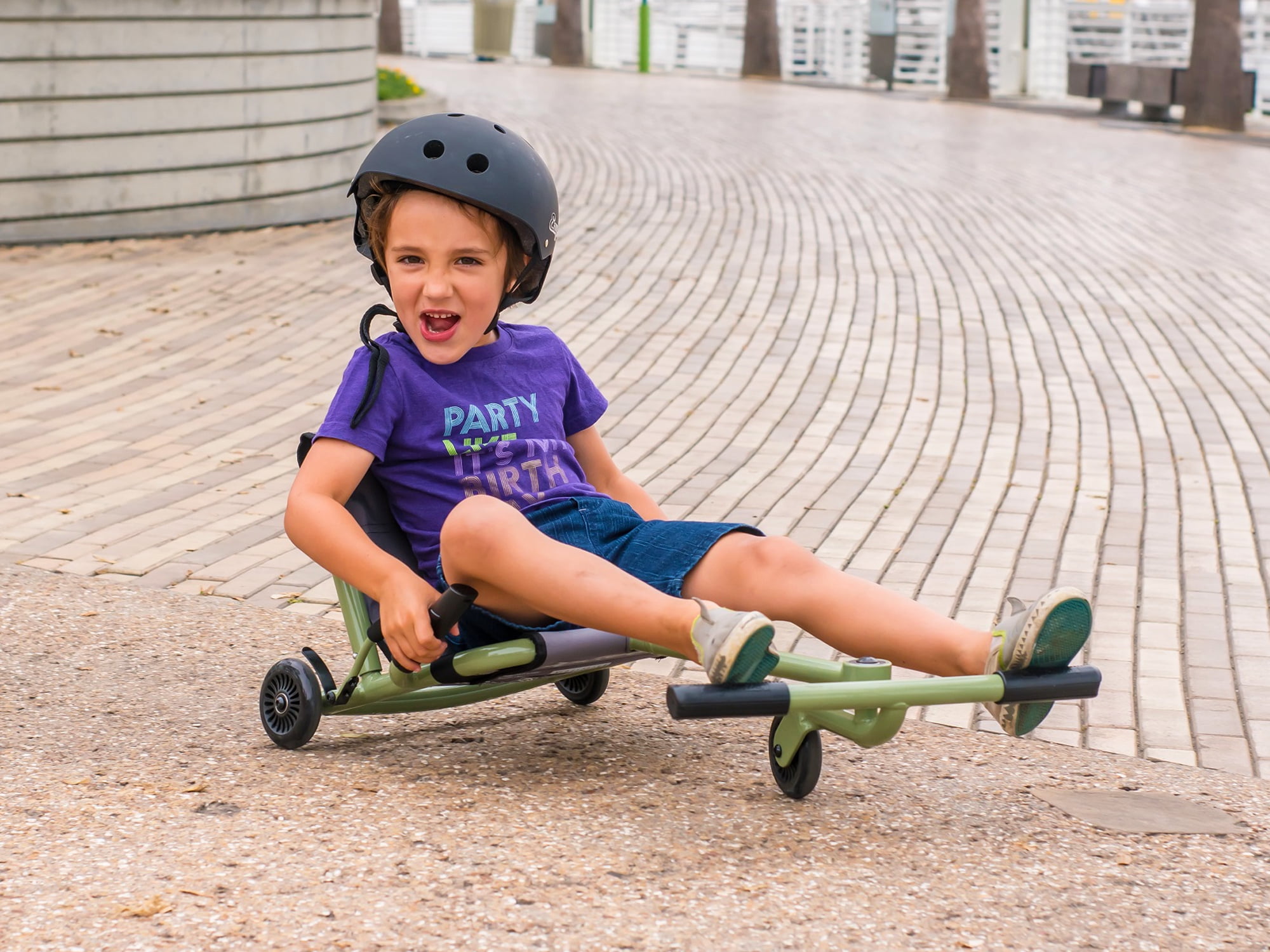 Classic EzyRoller Ride-On Scooter - Red - Montessori Services