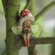 thumbnail image 5 of Estatua de resina de adornos de gnomo de hongos para balcón de patio trasero (postura sentada), 5 of 8