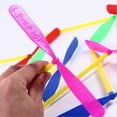 thumbnail image 2 of 100 piezas de libélula de bambú, hélice de plástico para frotar a mano, juguete para regalo al aire libre para niños que vuelan (color aleatorio) TUNC Sencillez, 2 of 5