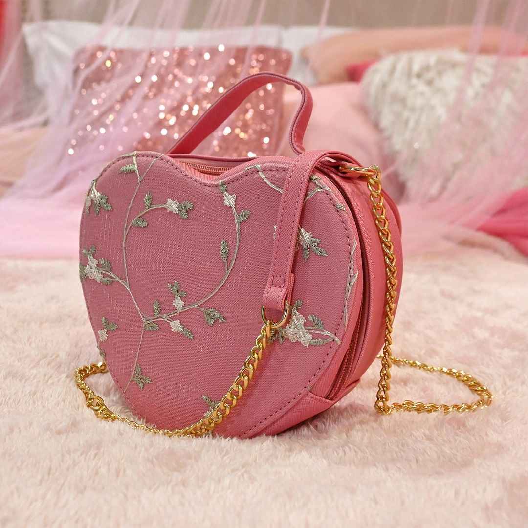 Cute Pink Heart Purse for Women, Faux Leather Heart Shaped Crossbody Bags, Zipper Closure Shoulder Aesthetic Bag Birthday Christmas Gifts