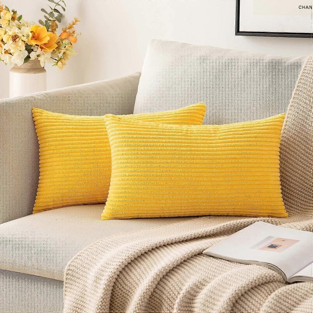 Paquete de 2 fundas de almohada de pana de 30 x 50 cm, fundas de almohada lumbar de color amarillo dorado para sofá, dormitorio o sillón.