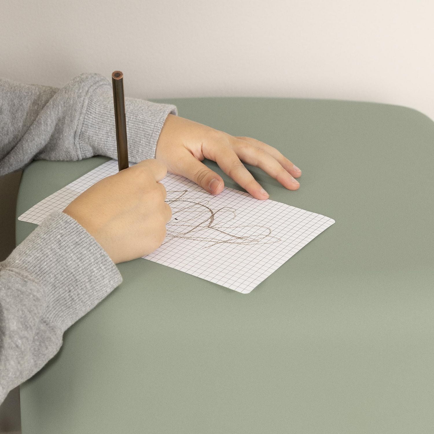 Meubles South Shore Sweedi Tabouret pour enfants Greige