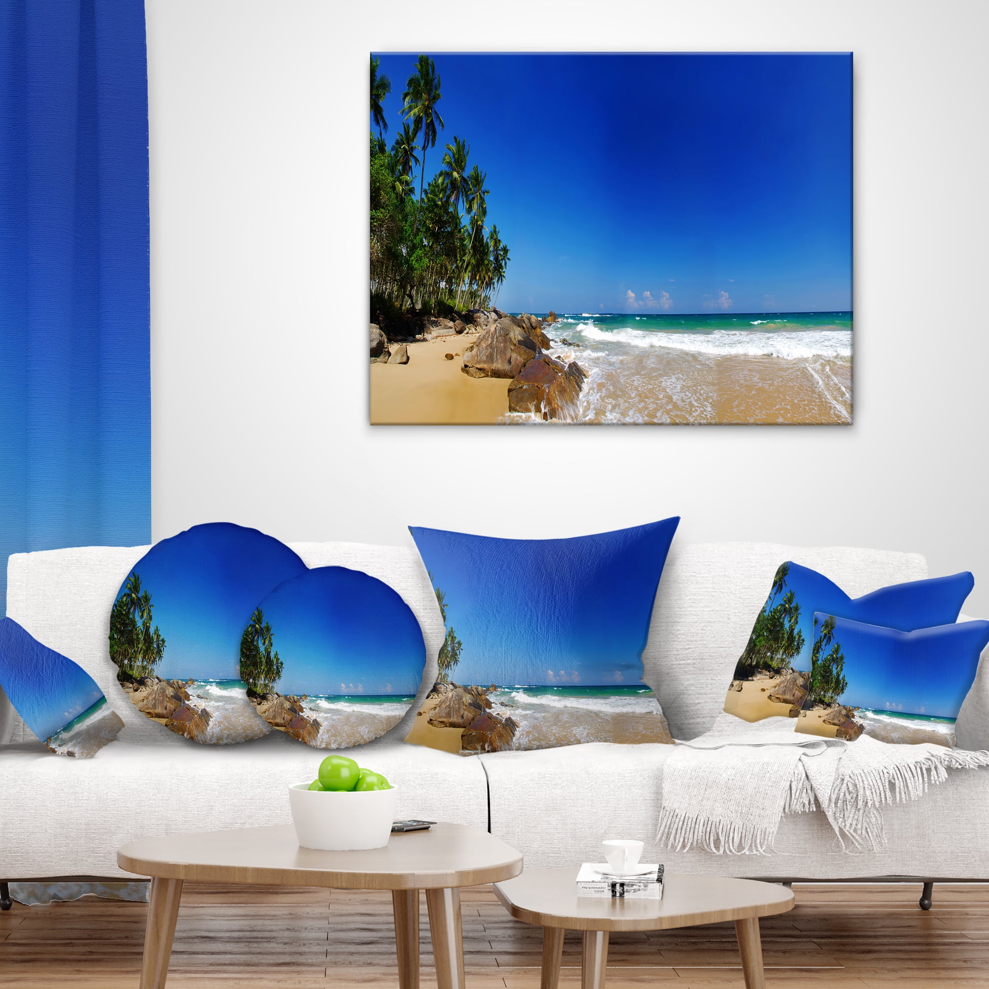 Designart Tropical Paradise - Landscape Photography Throw Pillow - 16x16