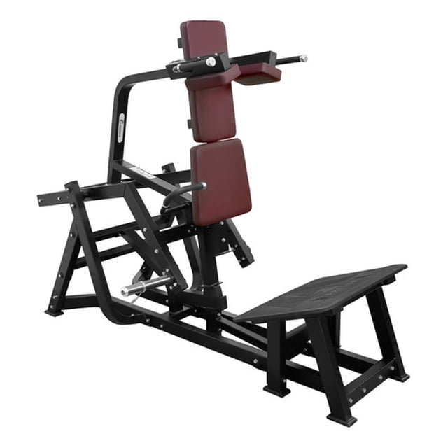 maquina sentadilla v hack 2 soportes altura ajustable centurfit gym máquina de sentadilla en V con bastidor negro de acero y acolchado burdeos; vista 3/4 frontal mostrando respaldo y soporte para hombros, reposapiés inclinado ajustable de 39 a 59 cm, dos soportes para discos y seguros tipo mariposa; capacidad de carga 300 kg, indicada para gimnasios, entrenamiento de fuerza y rehabilitación.