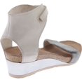 thumbnail image 4 of Sandalia NAOT Prophecy para mujer en nobuck gris claro/beige 36 EU, 4 of 6