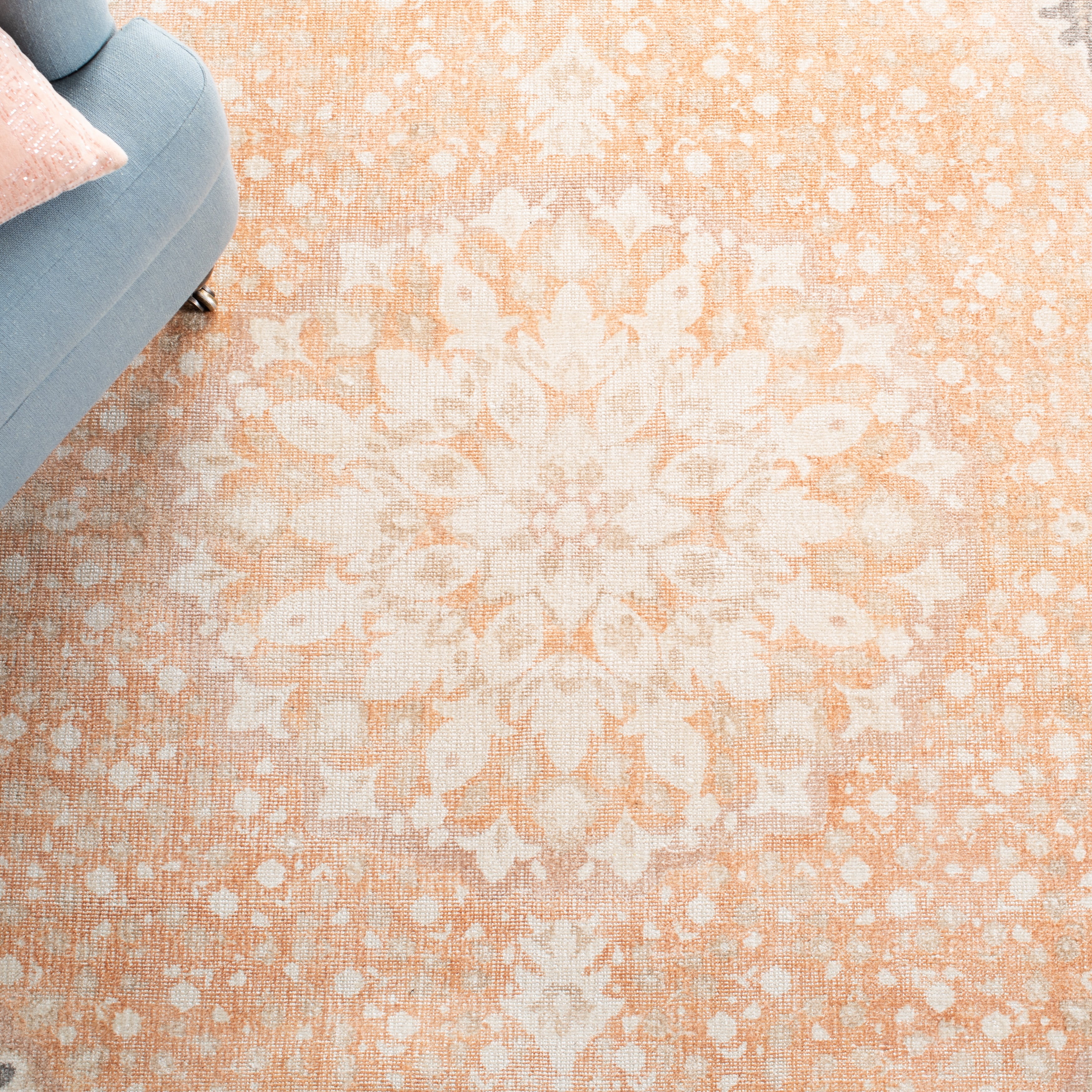 SAFAVIEH Restoration Vintage Beth Medallion Area Rug, Rust/Orange, 6' x 6' Round