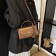 thumbnail image 4 of Bolso pequeño de cuero encerado popular de este año para mujer 2025 nuevo bolso cuadrado pequeño de alta gama bolso de mensajero casual retro, 4 of 5