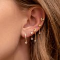 thumbnail image 2 of Conjunto de cinco piezas de aretes de estrella y luna con elementos de moda para hombre, 2 of 4