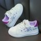 thumbnail image 1 of 2022 primavera y otoño nuevos zapatos deportivos informales blancos para niños zapatos para correr de fondo plano para estudiantes y mujeres zapatos de tablero para 3-12 años, 1 of 5