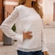 thumbnail image 2 of Blusa de gasa blanca de manga larga con cuello redondo y puños con farol: estilo ideal para la oficina, talla S, 2 of 6