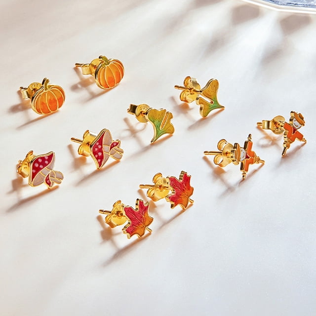 Langgg Gold Compact And Lightweight 925 Sterling Maple Leaf Stud Earrings Delicate And Eye-catching SCE1244