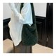 thumbnail image 4 of Bolso de mano peludo para mujer | Bolso bandolera grande de piel sintética con orejas de conejo | Monedero ligero con cierre magnético | Bolso informal de invierno para ir de compras, hacer yoga o, 4 of 7