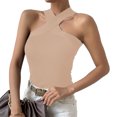 thumbnail image 1 of Top de punto ajustado con hombros descubiertos y escote halter sin mangas para citas, oficina y compras en color albaricoque, 1 of 5