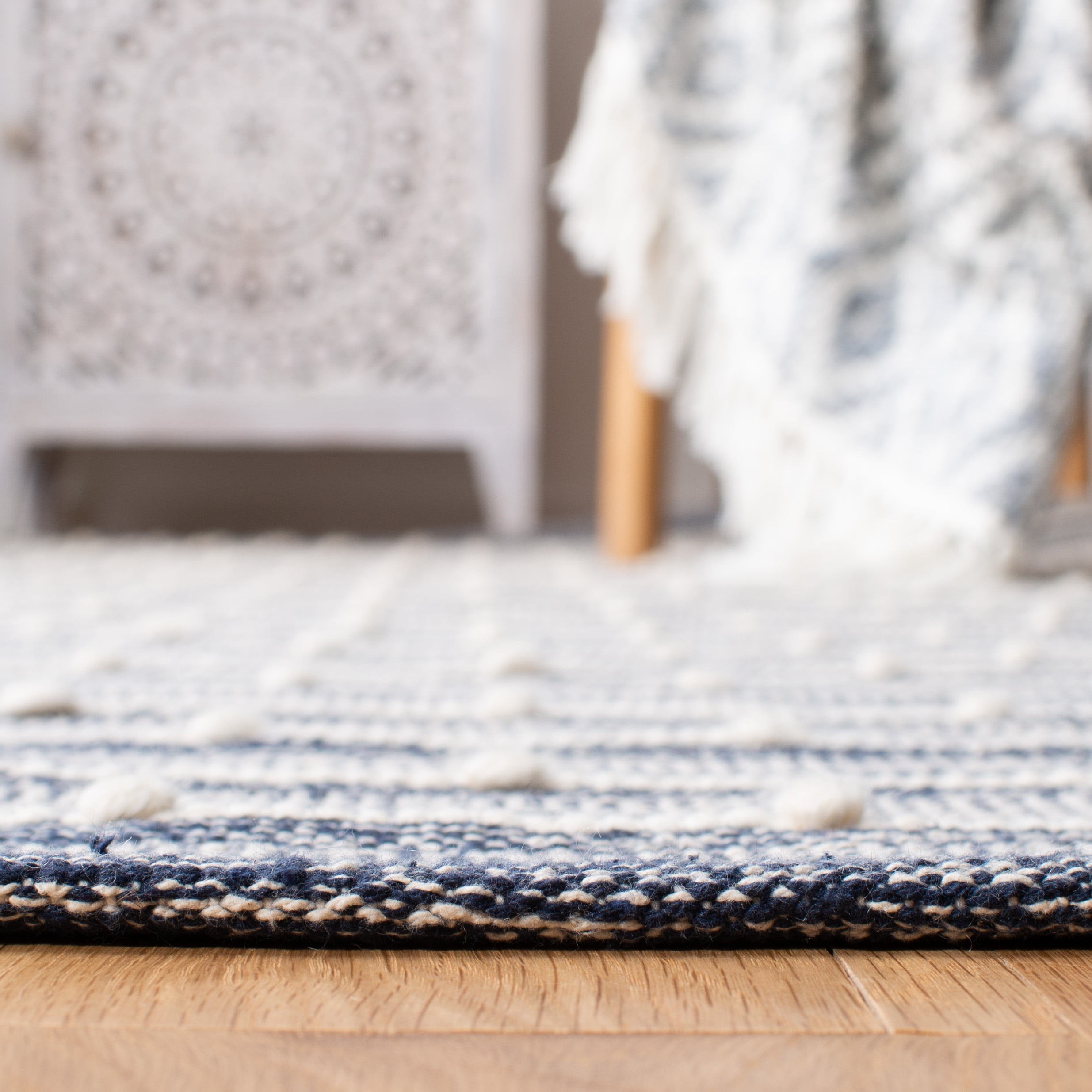SAFAVIEH Striped Kilim Francine Striped Area Rug, Navy/Blue, 6' x 9'