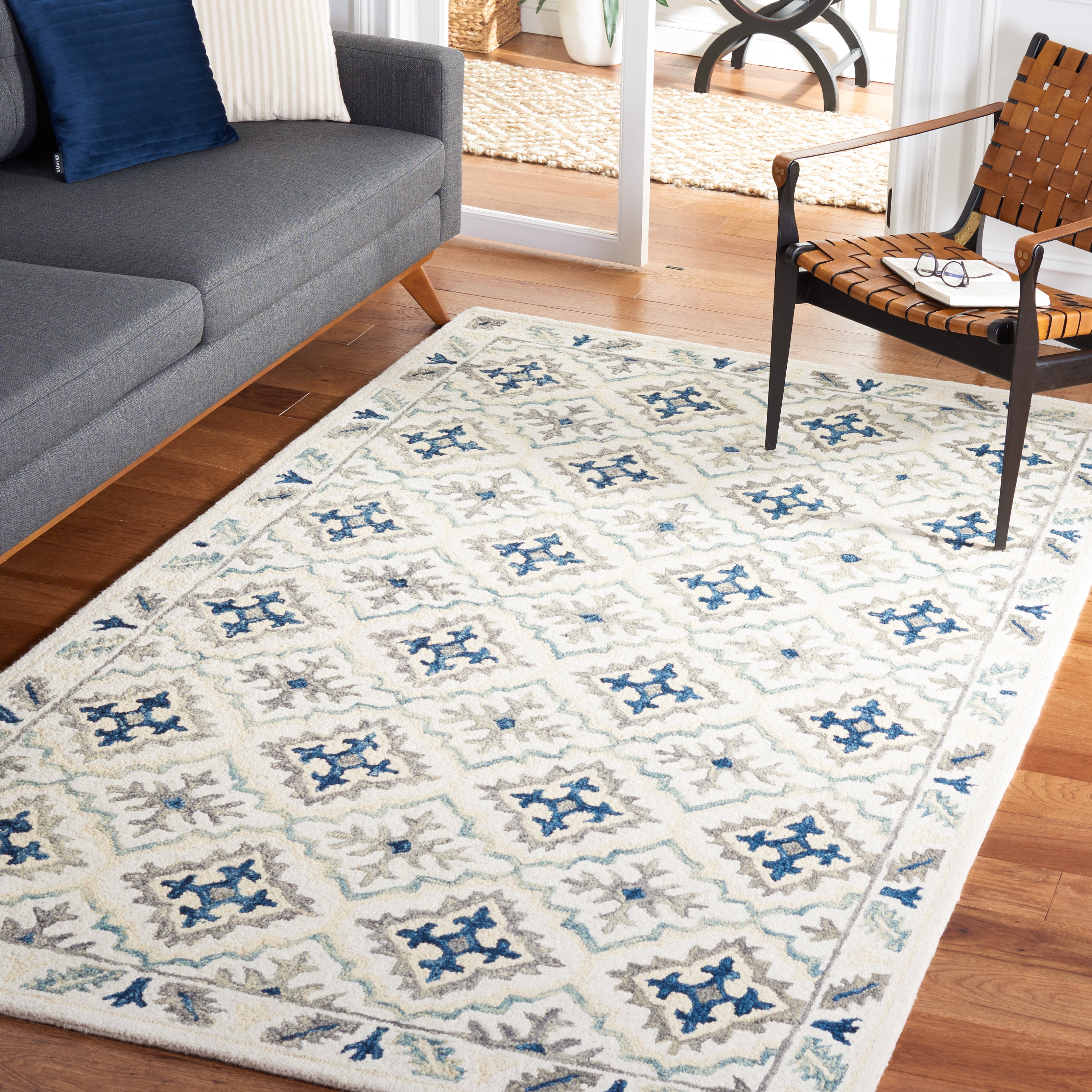 Safavieh  Handmade Aspen Lucila Boho Wool Rug 4' x 6' 4' x 6' Indoor,Handmade Living Room,Bedroom,Dining Room Rectangle