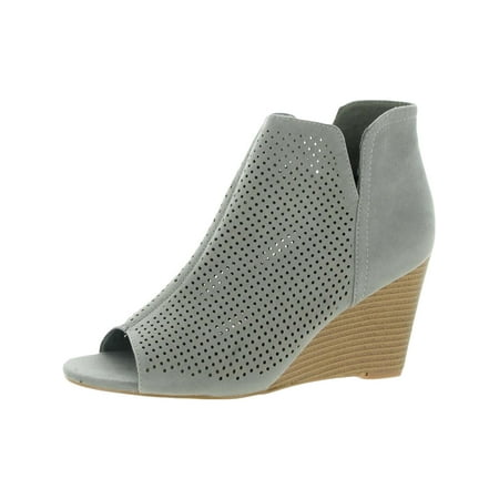 

Journee Collection Womens Perforated Faux Suede Wedge Heels
